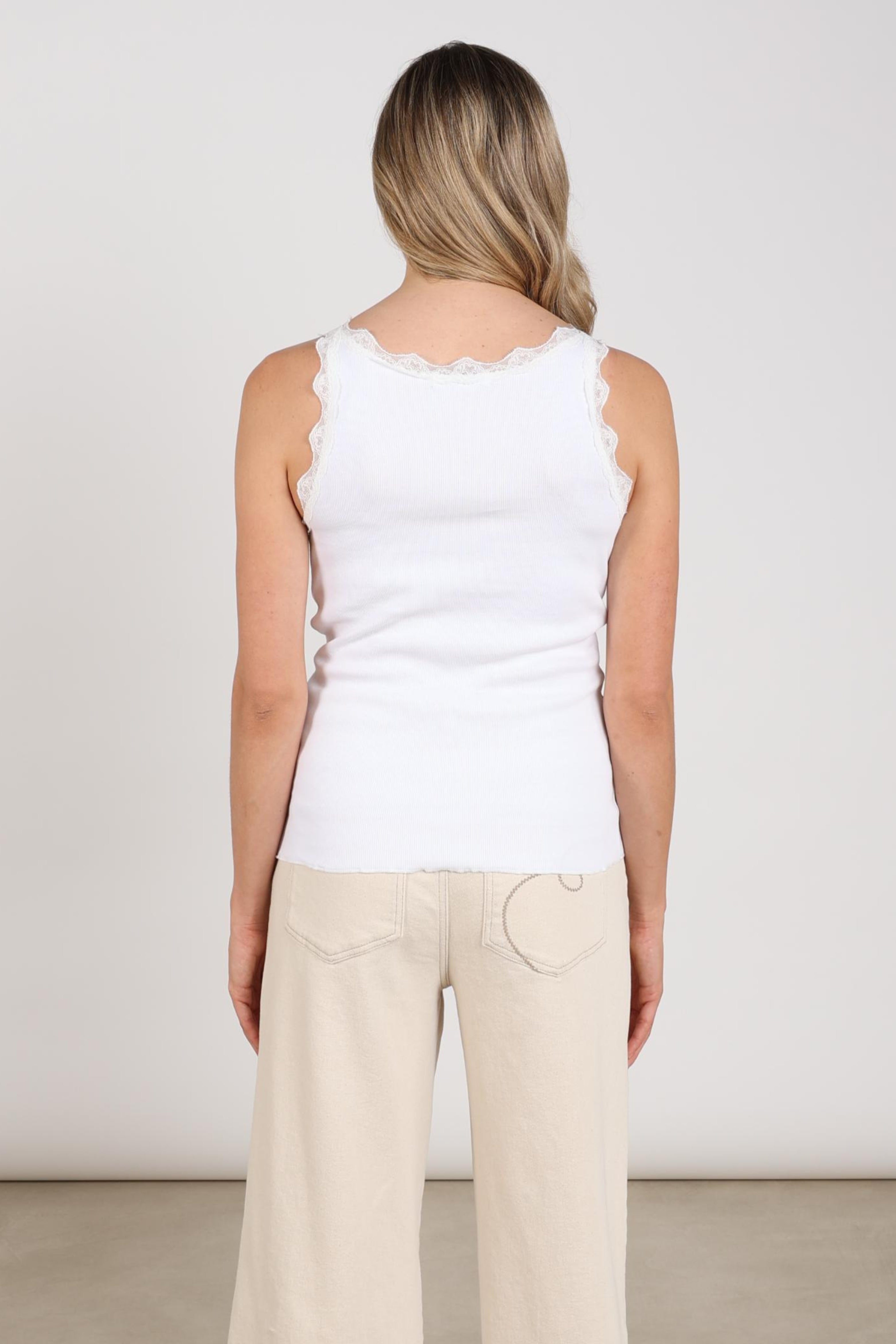 Singlet Maddie Offwhite NKF06003