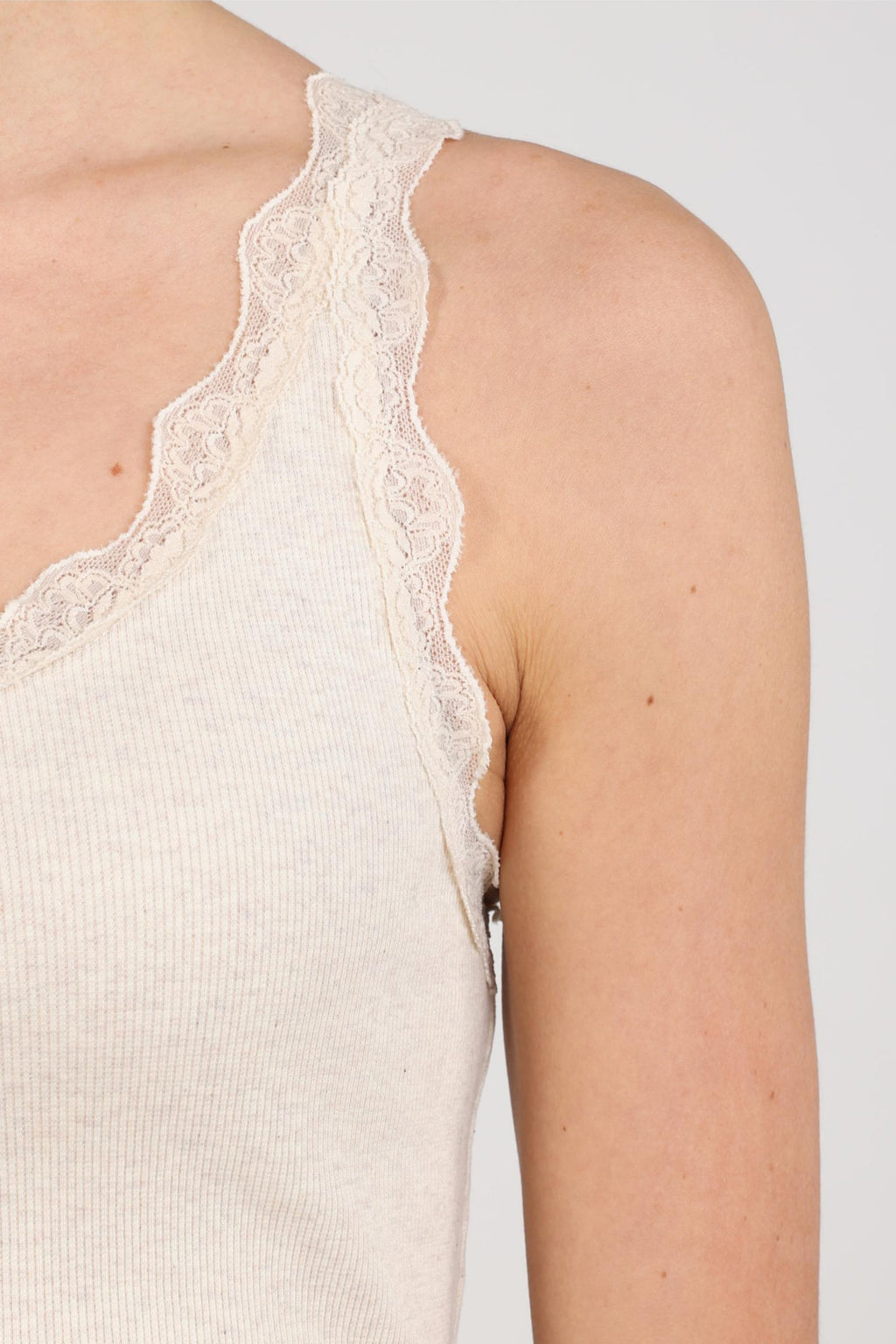 Singlet Maddie Sand NKF06003